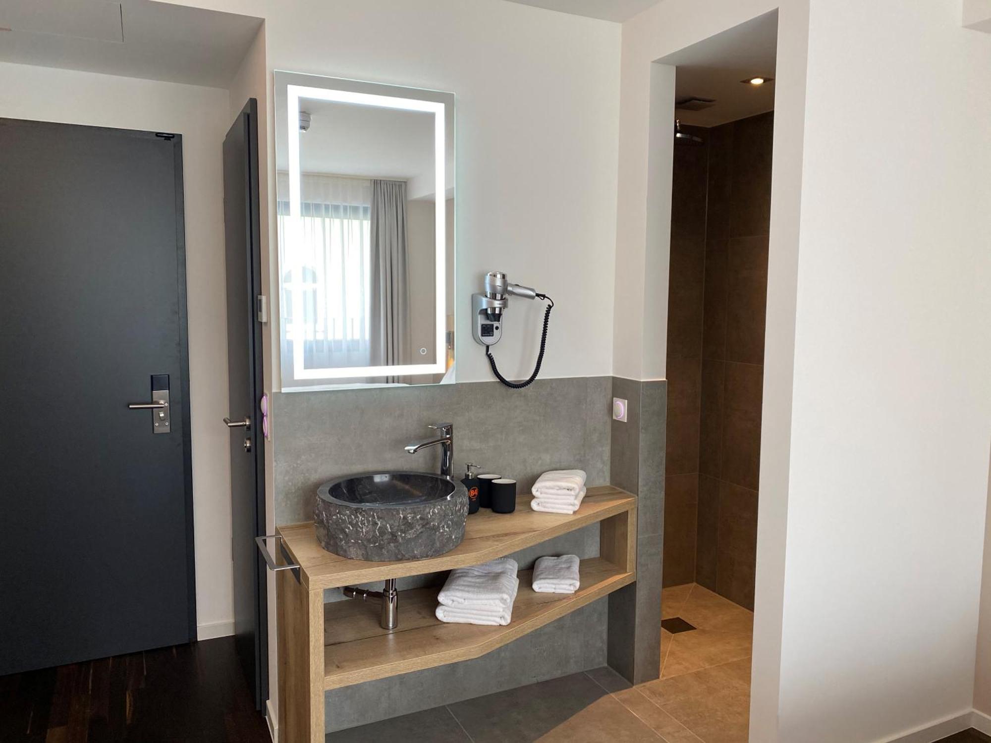 Hotel B4 Limburg an der Lahn Room photo